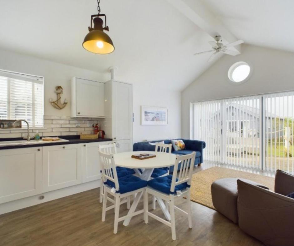 Jubilee Beach House ファイリー エクステリア 写真